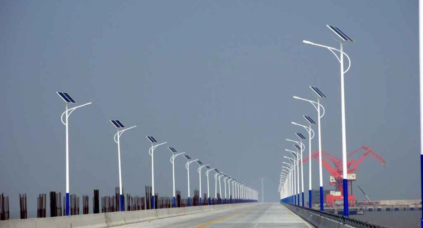 Solar-powered Street Lighting Projects Design & Execution